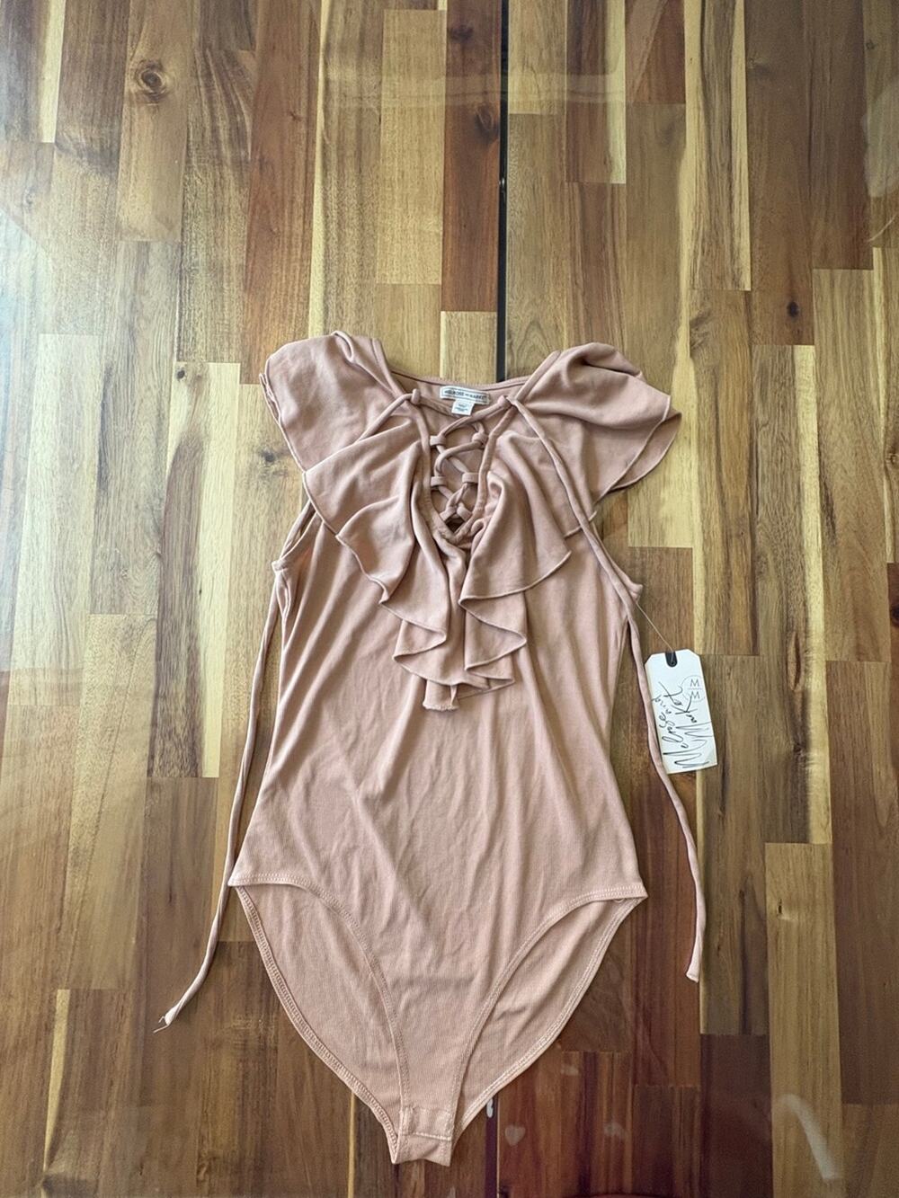 NWT Sz M Ruffle V-Neck Lace-Up Bodysuit in Dusty Rose Lightweight